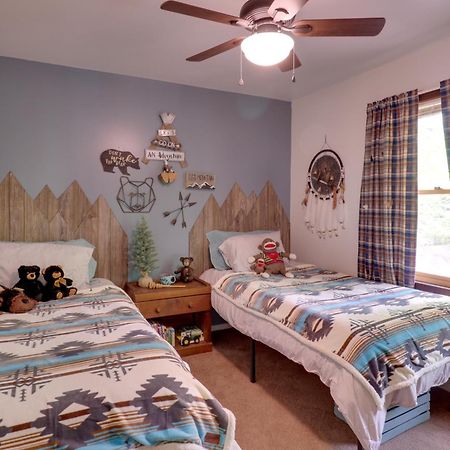 Cozy Whittier Home With Fire Pits Less Than 15 Mi To Hiking! Exterior photo