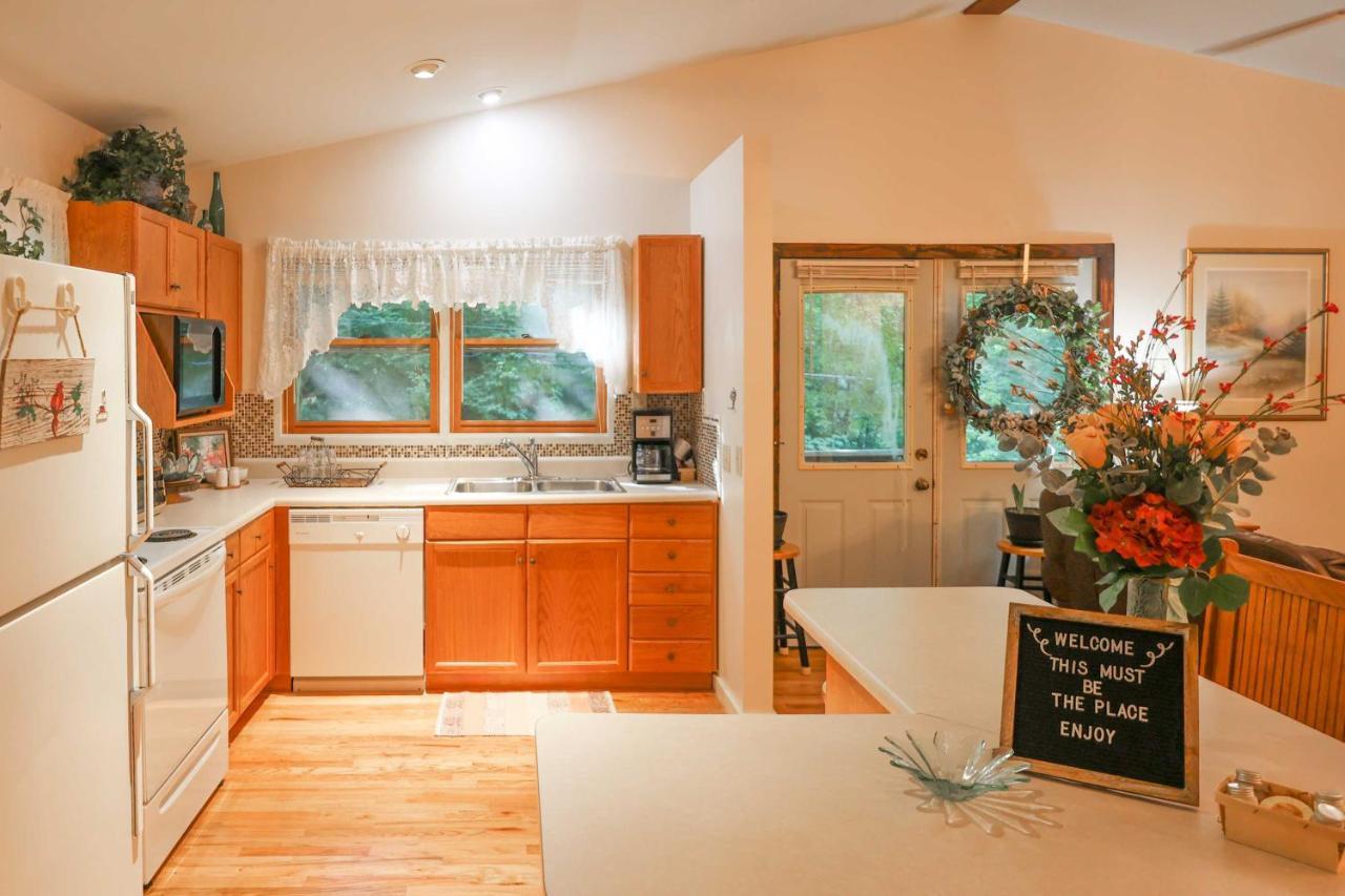 Cozy Whittier Home With Fire Pits Less Than 15 Mi To Hiking! Exterior photo