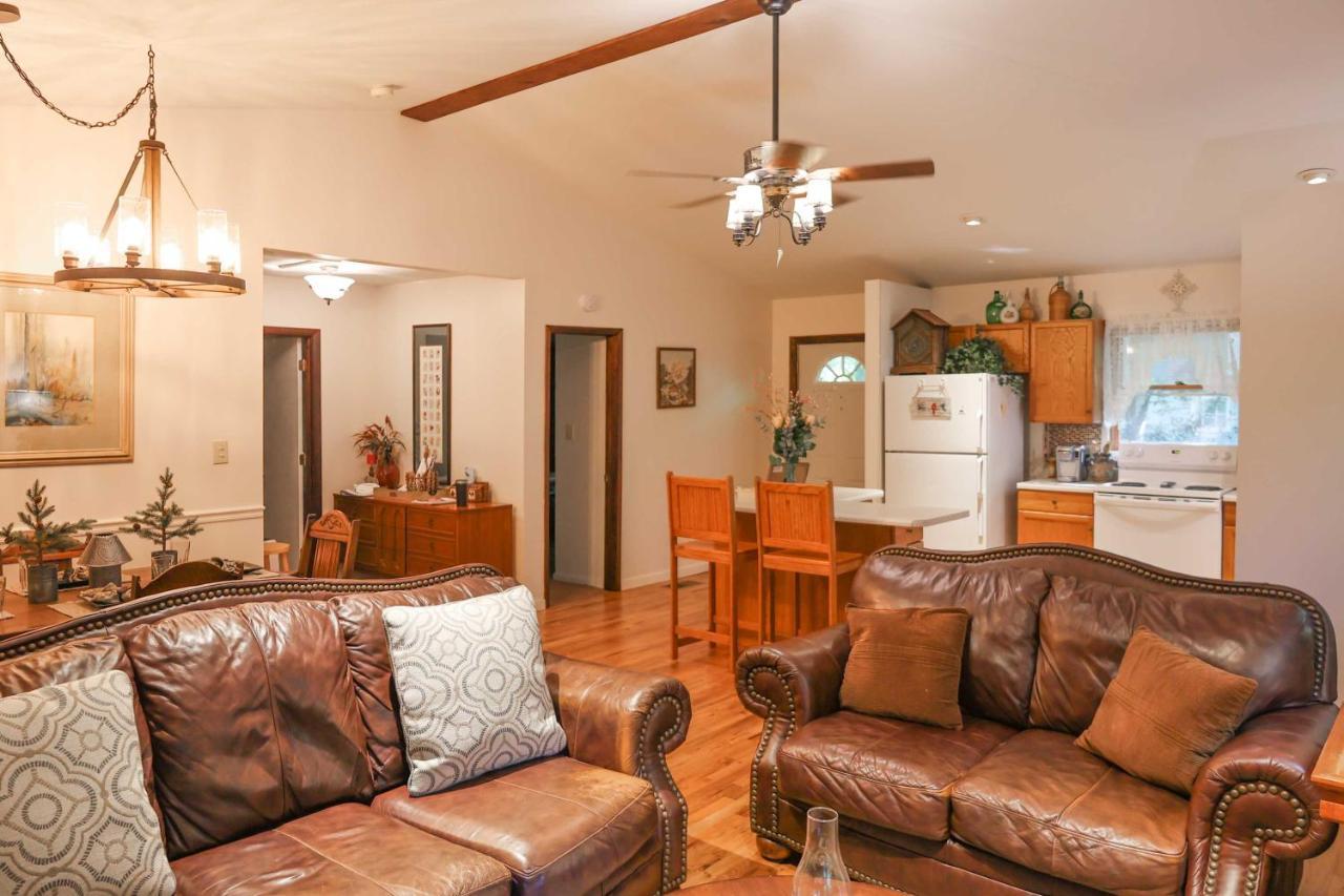 Cozy Whittier Home With Fire Pits Less Than 15 Mi To Hiking! Exterior photo